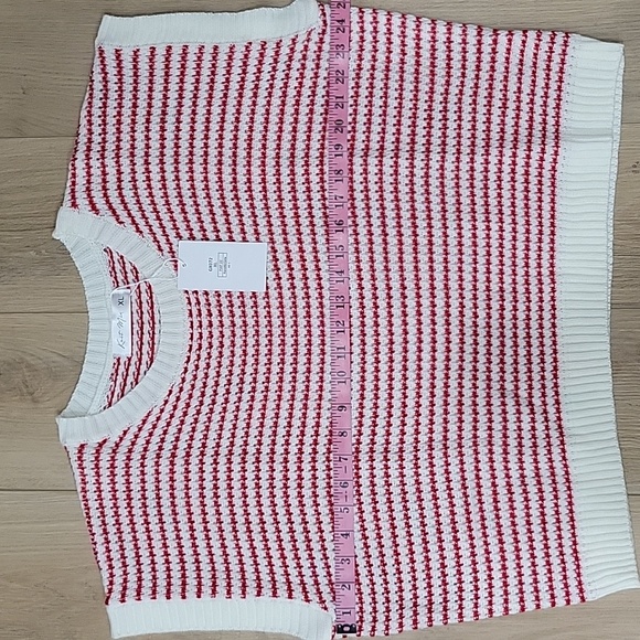 NWT Sleeveless Sweater Crewneck Red & White Size XL Baggy Oversized - Picture 10 of 16